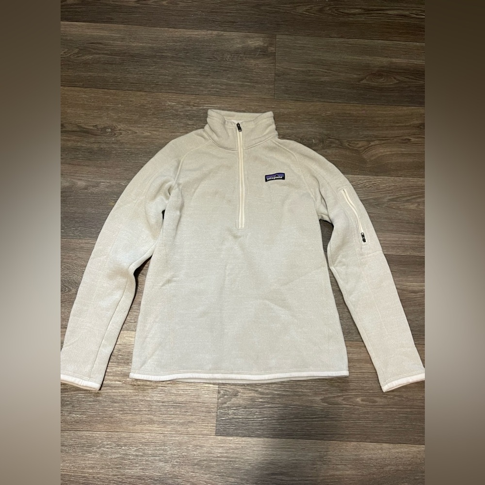 Half zip Patagonia jacket ￼
